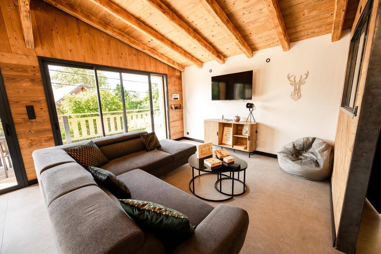 Chalet authentique - Au cœur des Quatre Lacs in Lac de Narlay, Le Frasnois