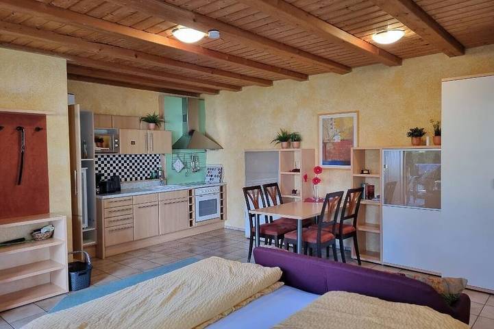 Ferienwohnung für 2 Personen, mit Garten in Sommerach - 2