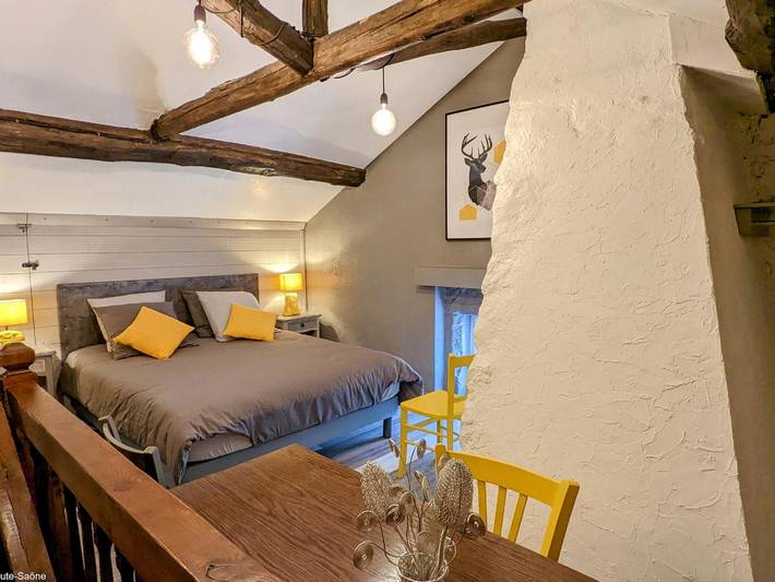 Gîte pour 4 personnes, avec jardin à Saint-Bresson