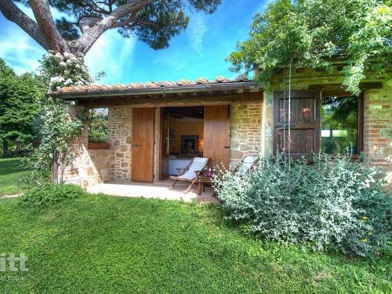 Tritt — Casa vacanze per due persone con piscina a Paciano in Paciano, Perugia e dintorni