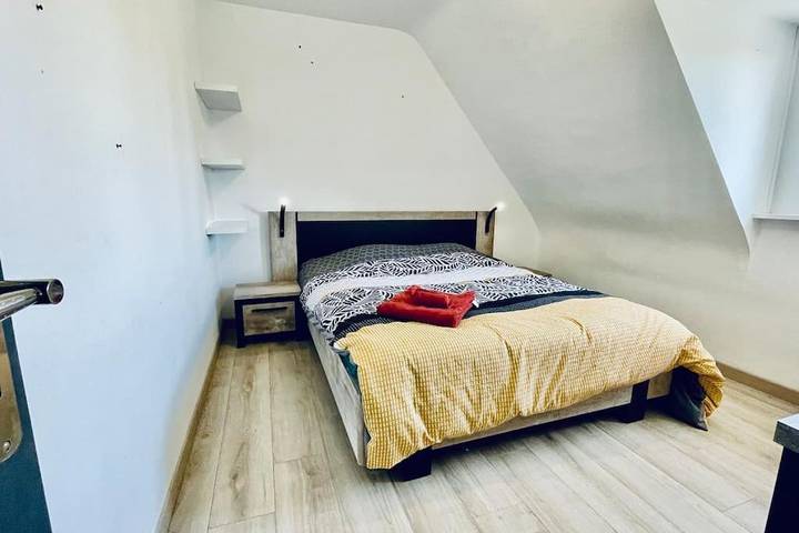 Location de vacances pour 8 personnes, avec vue et jardin à Lanvéoc - 2