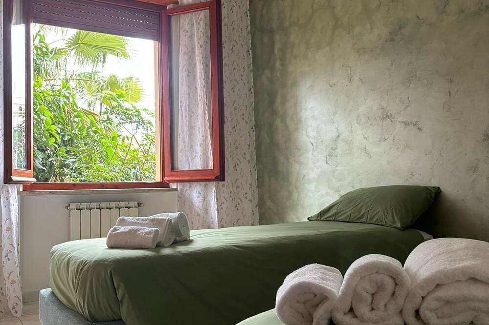 Sardinian Wind House, vacation home South Sardinia 600 m from the sea in Capoterra, Cagliari Province