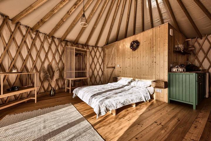 Camping für 2 Personen, mit Ausblick und Terrasse sowie Garten in Ermland-Masuren