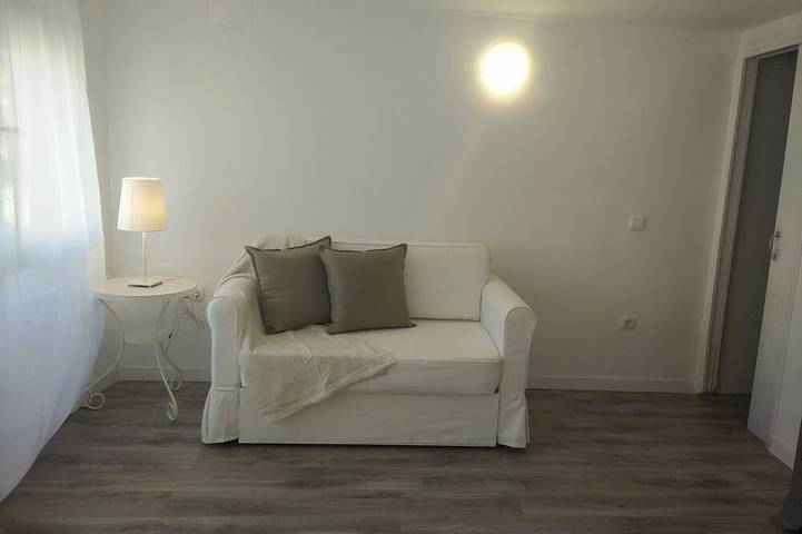 ¡Perfect 8-bedroom house with AC in cool Valdealgorfa in Valdealgorfa, Région de Teruel