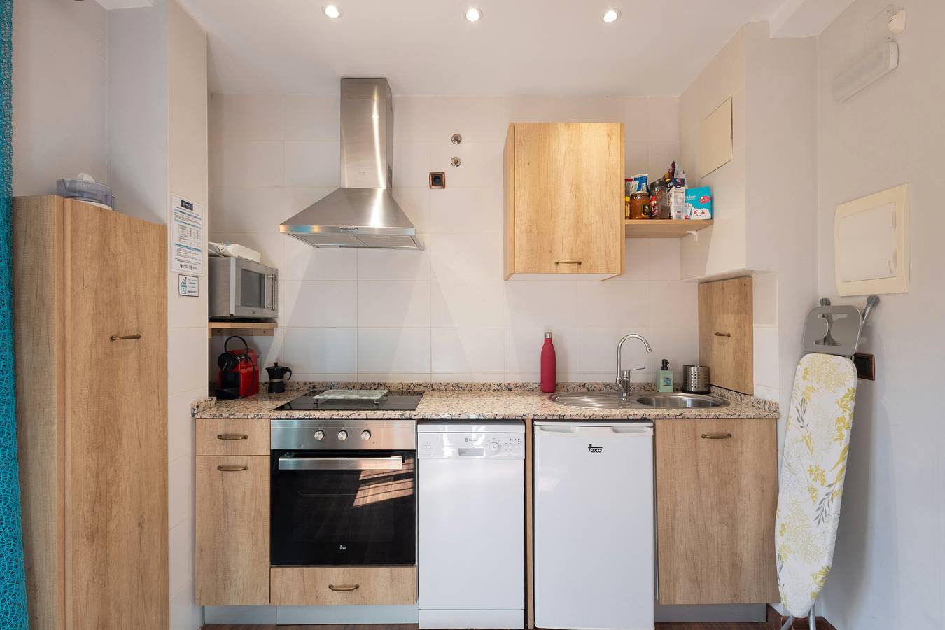 Apartamento entero, Apartamento 'Halima' con balcón, Wi-Fi y aire acondicionado in Daroca, Provincia de Zaragoza