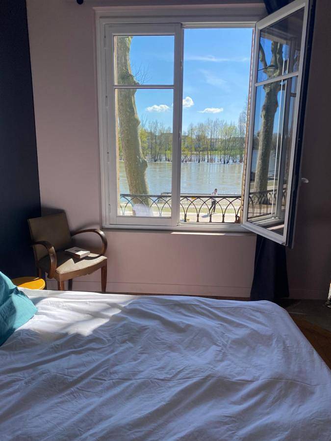 Appartement entier, Balcon vue Loire parking à 50m in Orléans, Vallée de la Loire