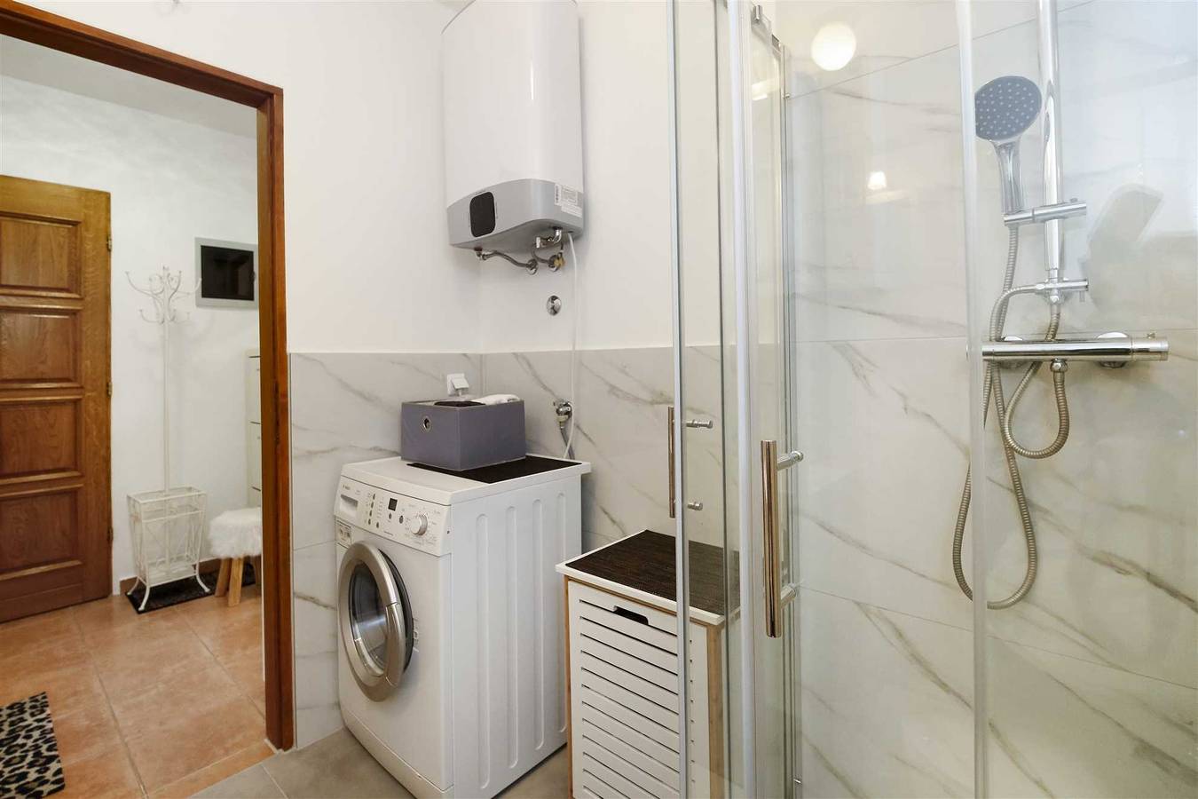 Ganze Wohnung, Gemütlicher Kurzurlaub für Paare: Apartment mit 1 Schlafzimmer und 1 Bad und Parkplatz in Sisan, Südküste Istrien