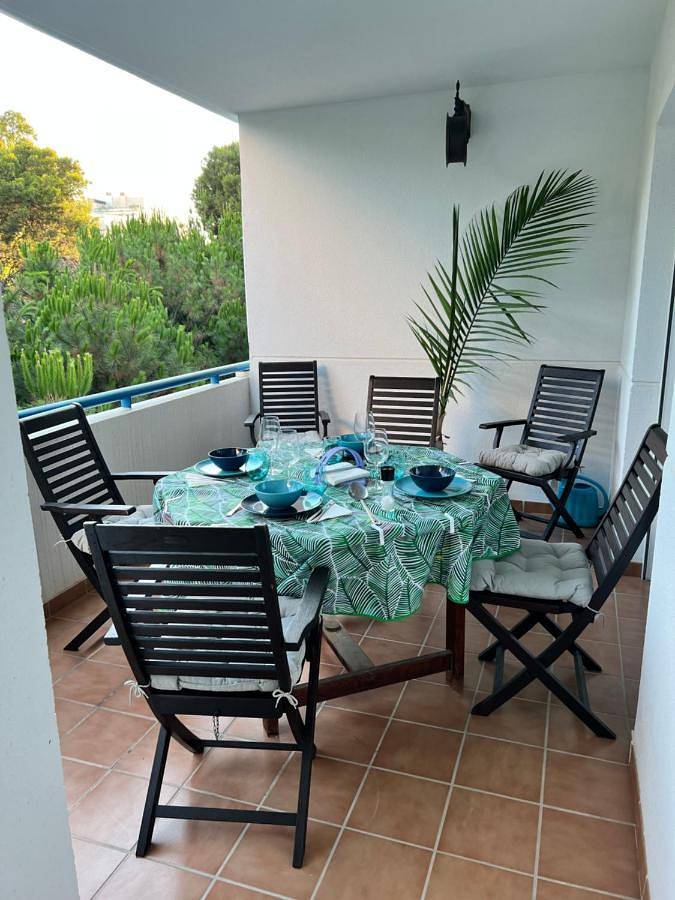 Apartamento de vacaciones para 4 personas, con vistas además de piscina y terraza - 1