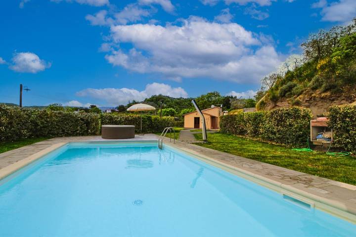 Location de vacances pour 4 personnes, avec piscine et jardin, animaux acceptés à Montepulciano - 2