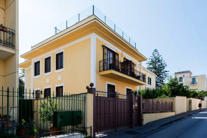 Chambre d’hôte pour 3 personnes, avec jardin et jacuzzi à Pompei - 4