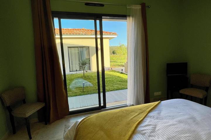 Chambre d’hôte pour 2 personnes à Tour-de-Faure - 2