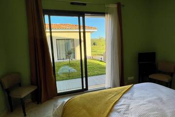 Chambre D’hôte pour 2 Personnes dans Tour-de-Faure, Parc Naturel Régional des Causses du Quercy, Photo 1