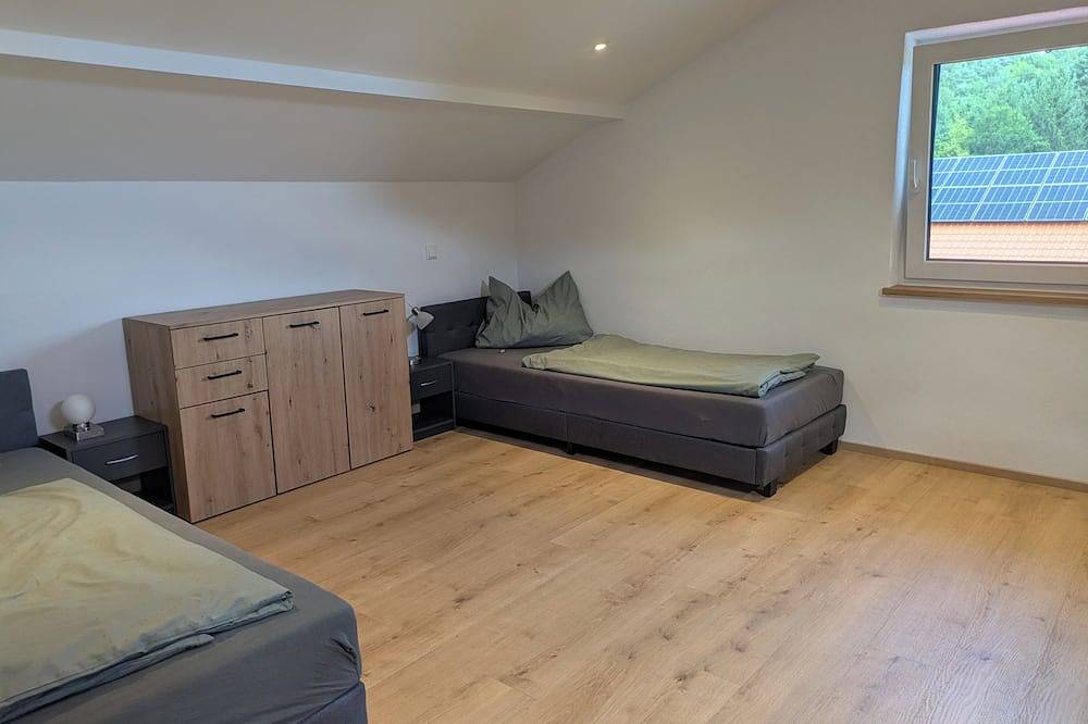 Ganze Wohnung, Gemütliche neu renovierte Wohnung auf dem Land in Reut, Ostbayern