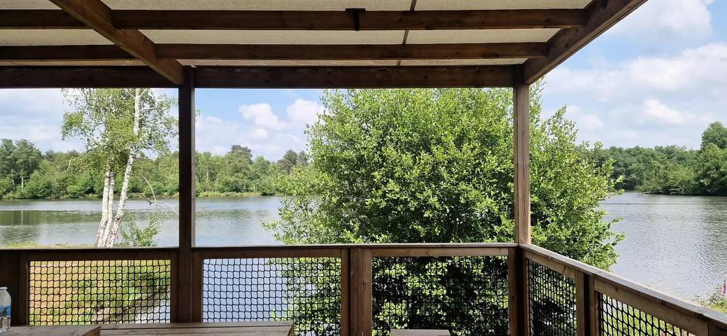 Camping pour 4 personnes, avec terrasse dans le Cher - 2