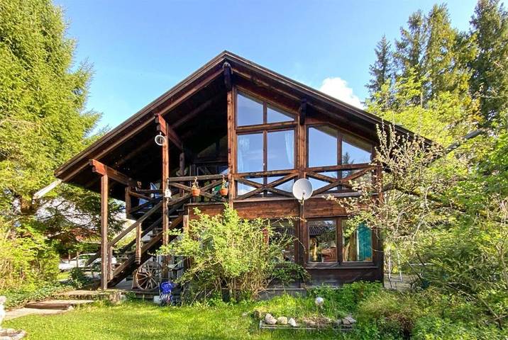Ferienwohnung für 5 Personen, mit Balkon und Terrasse sowie Garten und Ausblick in Unterammergau