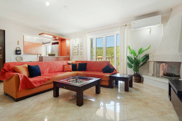 Ganze Wohnung, Apartment 'Casa Zophora' mit Bergblick, Wlan und Klimaanlage in Zakynthos