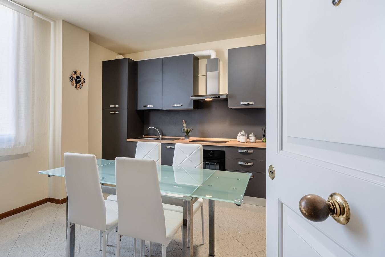 Casa Vacanze 'La Casa Di Leo' con Balcone, Wi-Fi e Aria Condizionata in Cerreto Guidi, Firenze province