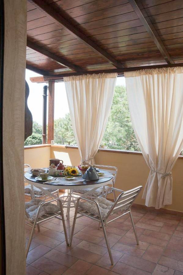 Appartamento per 7 persone, con Balcone e Terrazza nonché Panorama a Rosignano Solvay
