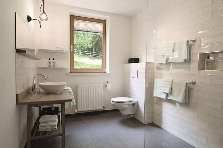 Ferienwohnung für 6 Personen, mit Sauna und Terrasse sowie Whirlpool und Garten in Wängle - 2