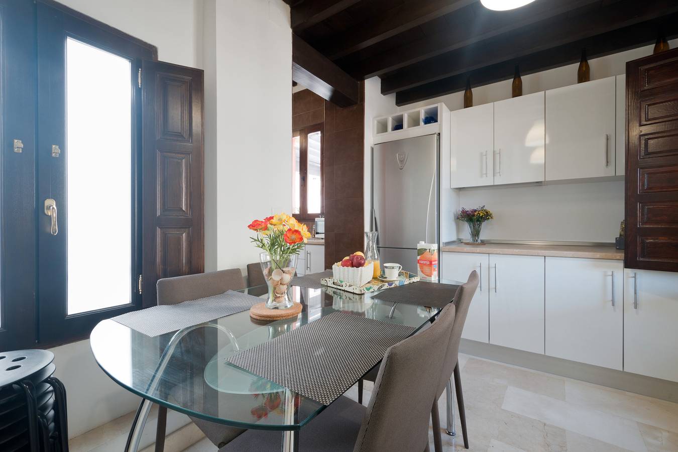 Hel lejlighed, Apartment 'Lovegranada Centro Ático Montalban' with Private Terrace, Wi-Fi and Air Conditioning in Centro-Sagrario, Granada