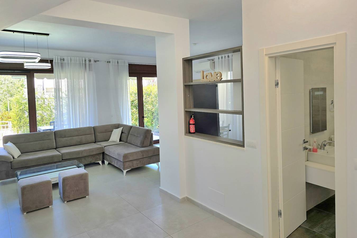 Villa voor 7 personen met zwembad in Ishëm, Albanië