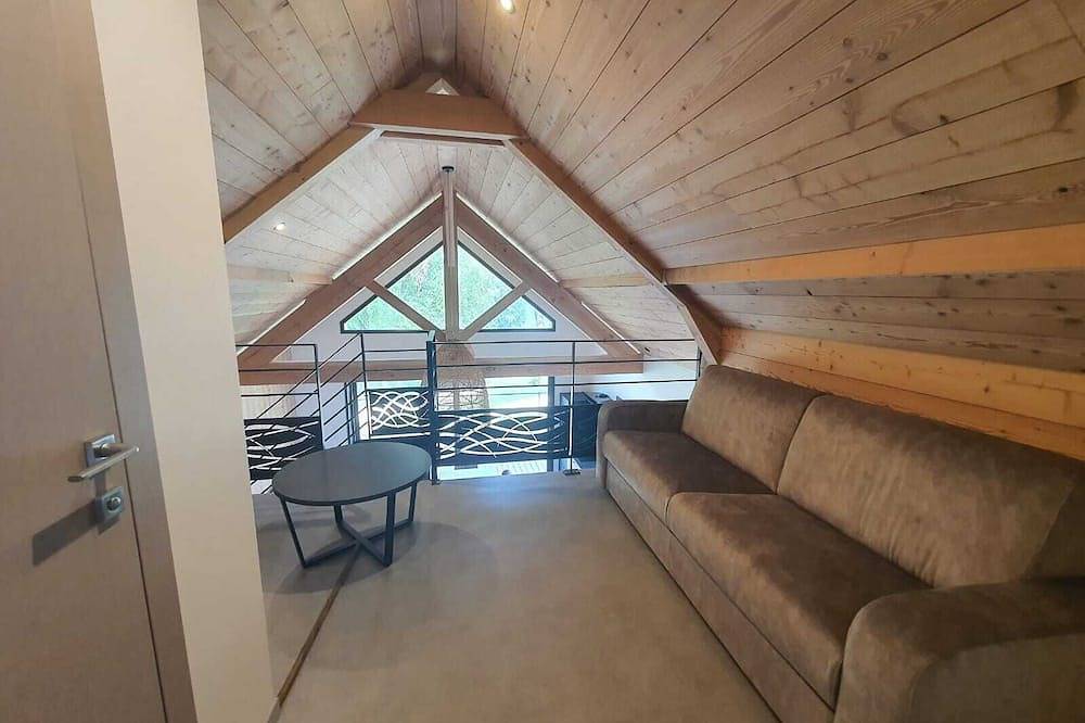 Les chalets de Conjux - Lac accès direct lac Bourget pour 10Pers - Exceptionnel in Conjux, Région de Chambéry