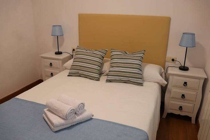 Ganze Wohnung, Apartment in front of the beach of Coira in the center of Portosin in Praia de Coira (Porto do Son), Porto do Son