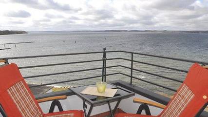 Ferienwohnung für 2 Personen, mit Balkon und Seeblick in Glücksburg