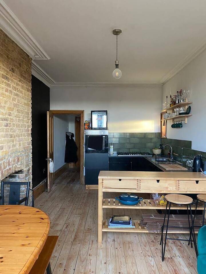Edwardian Villa by the Sea, Sleeps 8, Coastal Walk in Frinton and Walton, Essex