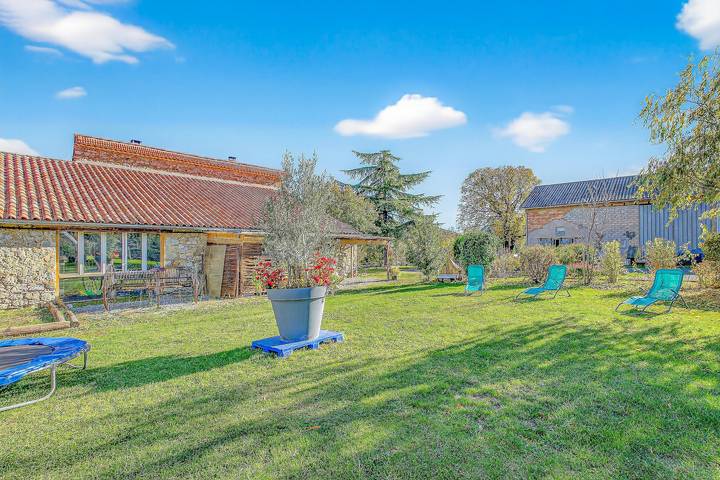 Gîte pour 5 personnes, avec jardin