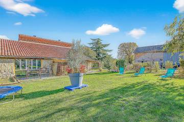 Gîte pour 5 personnes, avec jardin à Laragne-Montéglin
