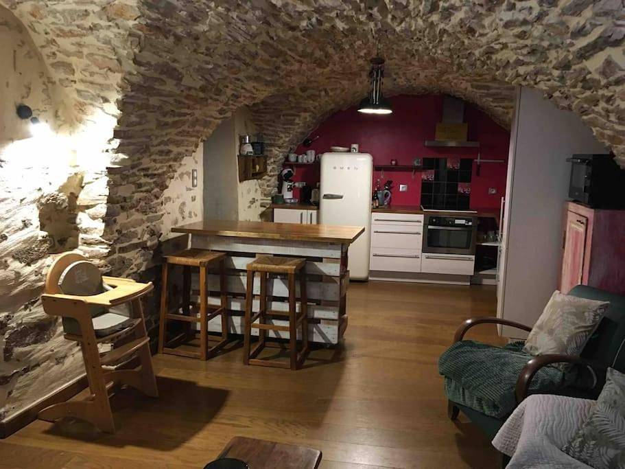 Appartement entier, Charmante cave voûtée 4 personnes in Saint-Jean-de-Fos, Région de Lodève