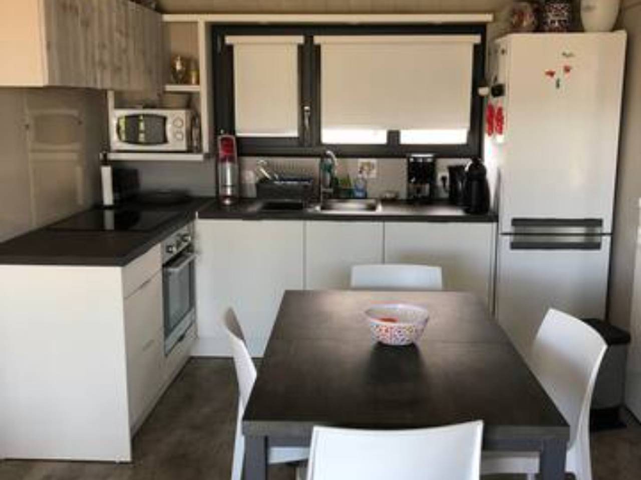 Chalé en dominio seguro con piscina cubierta in Pomérols, Côte d'Améthyste