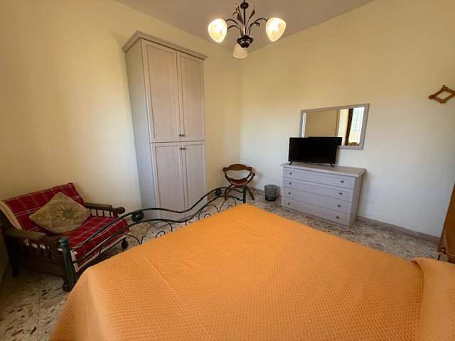 Location de vacances pour 2 personnes, avec vue et terrasse à Fontechiari - 2