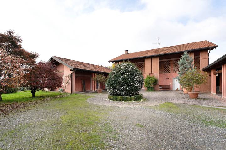 Villa für 3 Personen, mit Garten im Piemont