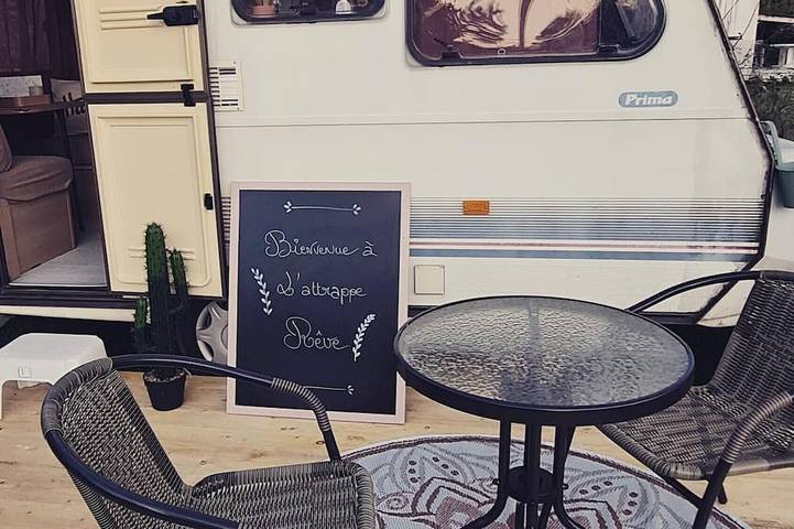 Mobil home pour 3 personnes, avec piscine et jardin à Mont-près-Chambord - 4