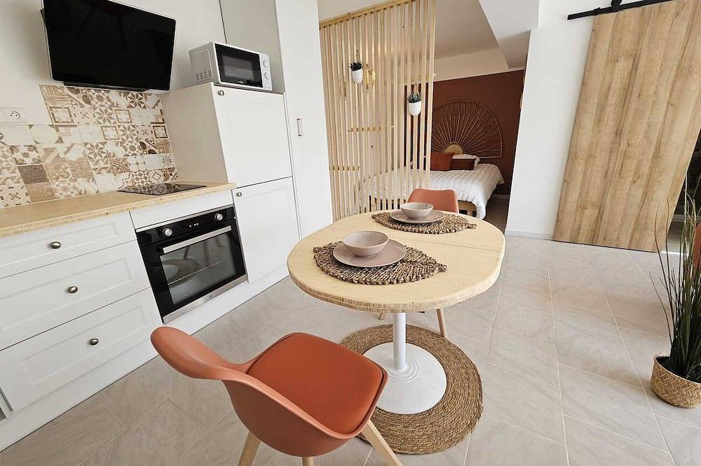 Entire apartment, Cocon d'Amour & Spa in Le Thoronet, Draguignan region