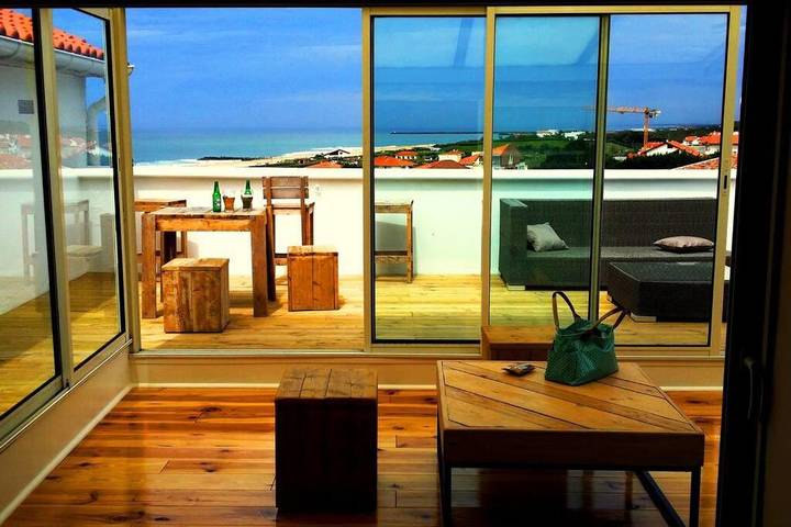 Location de vacances pour 3 personnes, avec Balcon ainsi que Terrasse et Vue à Anglet