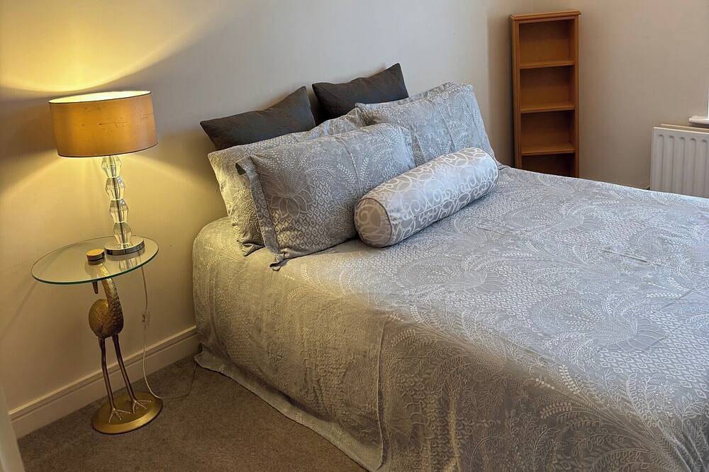 Entire apartment, Spacious 2 Bed Apartment near Dublin Airport in Celbridge ED, County Kildare