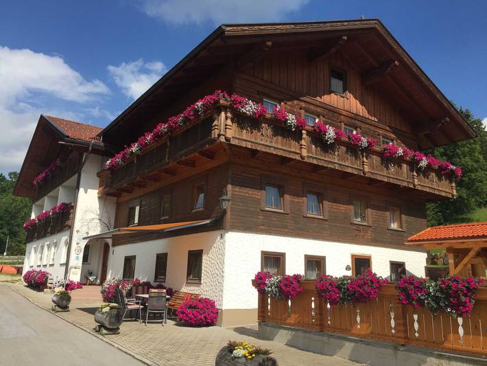 Ferienwohnung für 2 Personen, mit Balkon und Garten sowie Ausblick in Tannheimer Tal