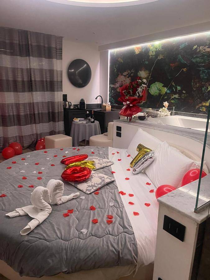 Hotel per 2 persone, con terrazza e sauna nonché panorama in Santa Maria degli Angeli