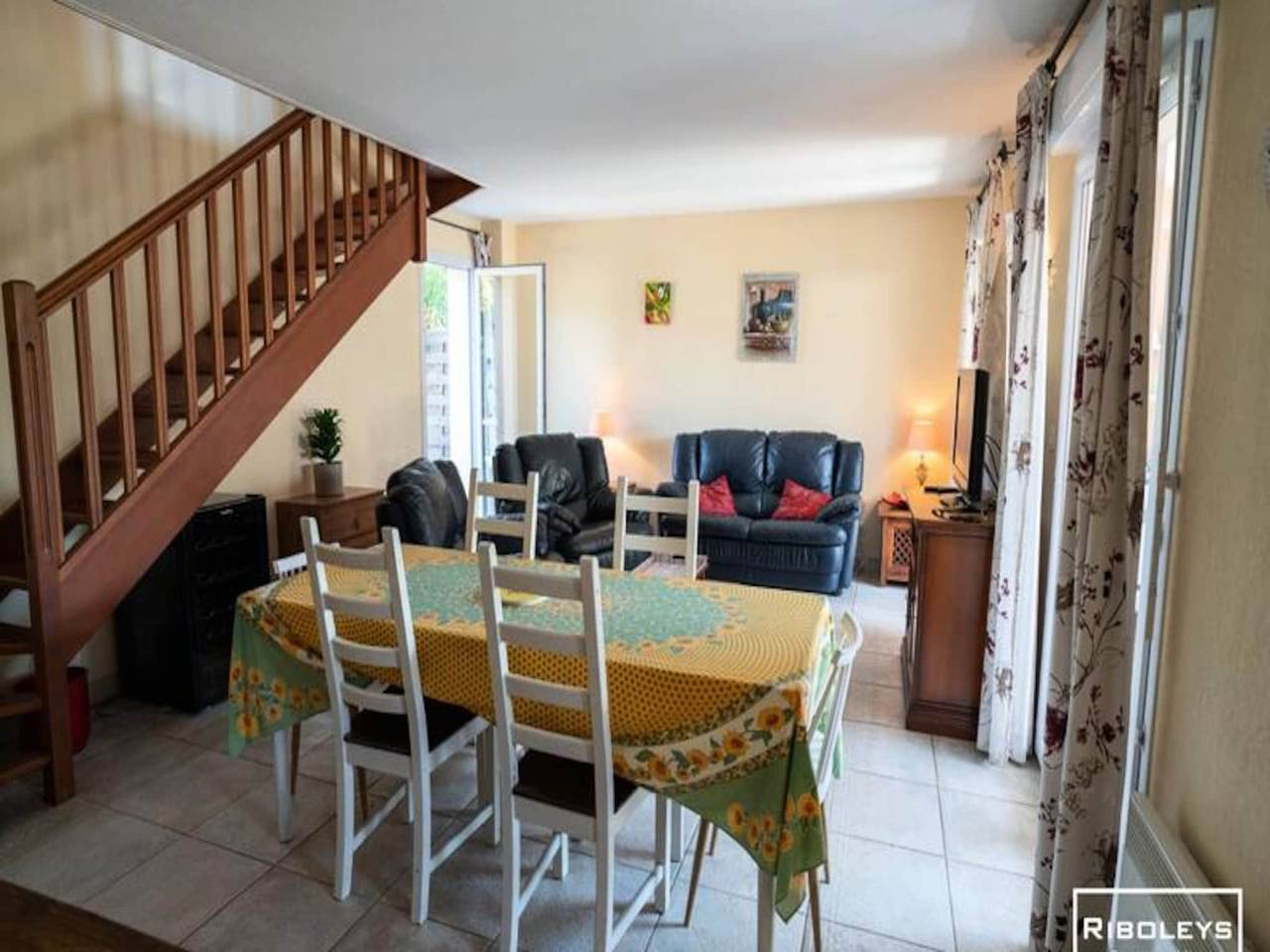 Ganze Wohnung, Villa bei Béziers mit Golf und Poolzugang in Béziers, Mittelmeerküste (Frankreich)