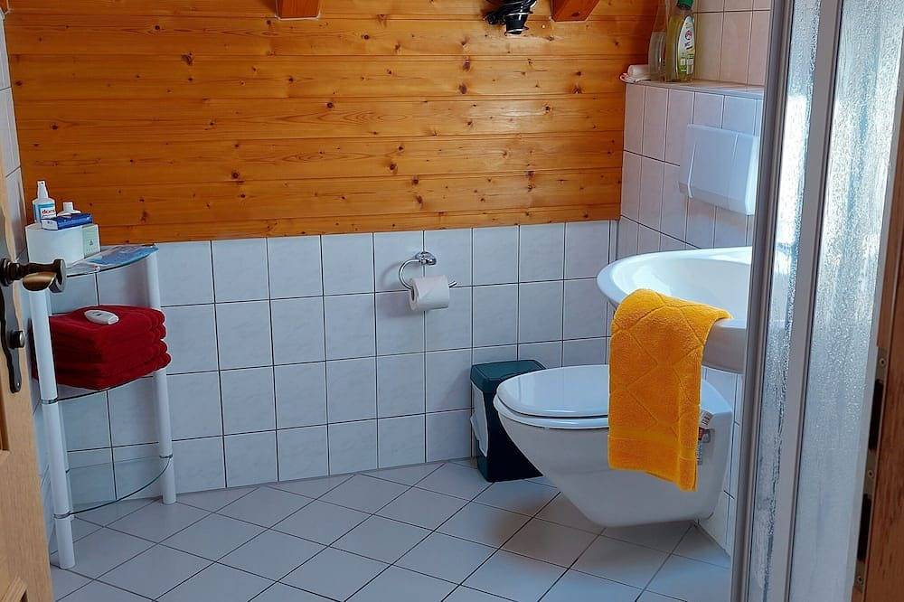 Ganze Wohnung, Ferienwohnung- 3 Personen, 50qm, 1 Schlafzimmer, Balkon, Wlan in Oberwössen, Unterwössen