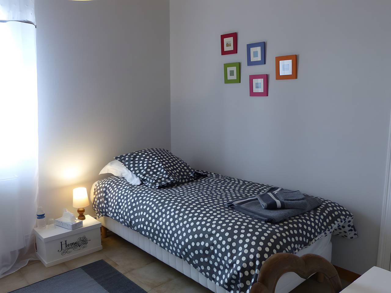 Gästezimmer „Les Chambres D'Anel“ mit Gemeinschaftspool, Terrasse und Wlan in Saint-Pourçain-sur-Besbre, Allier