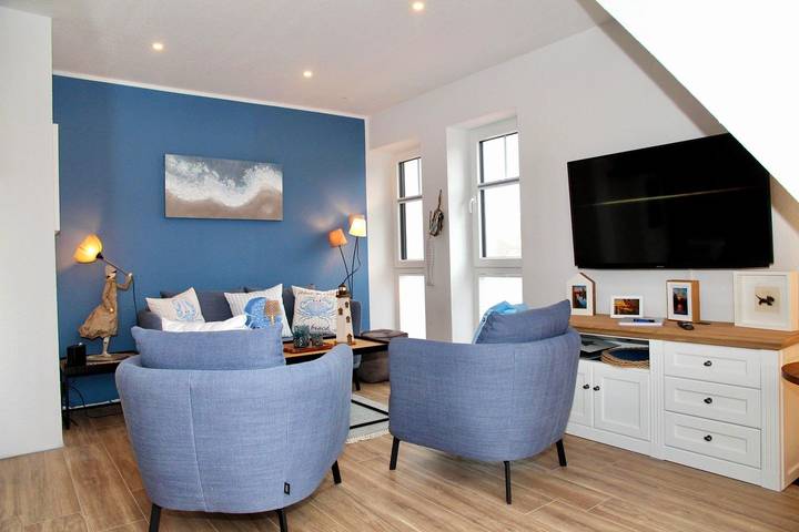 Ferienwohnung für 4 Personen, mit Ausblick und Balkon in Krummhörn - 2