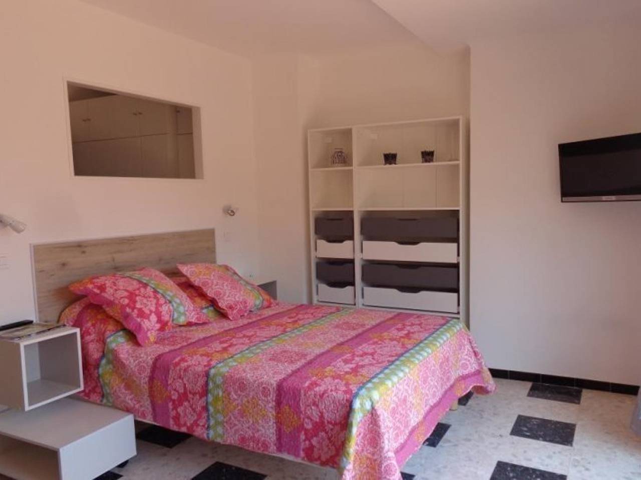 Ganzes Studio, Gemütliche F1-Wohnung mit Terrasse, Garage und Aufzug - Zentrumsnah in Amélie-les-Bains in Montbolo, Céret und Umgebung