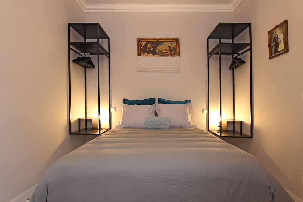 ♥ Unique & Stylish Historic House ♥ Great Location ♥ Close to Gardens & River in Leiria, Leiria District