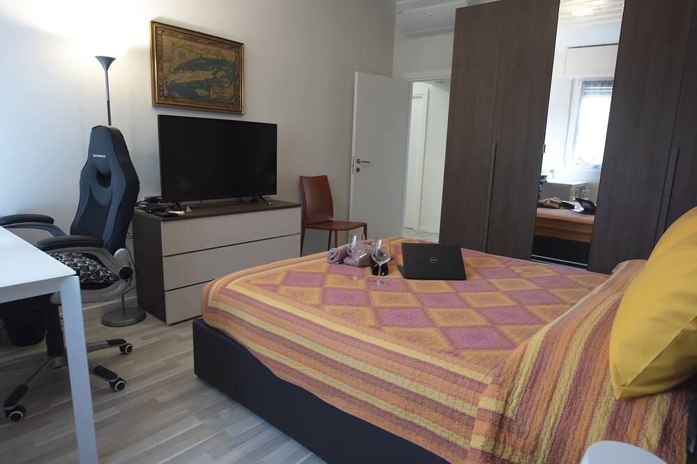 Beautiful accommodation with 2 large bedrooms in Milán, Provincia de Milan