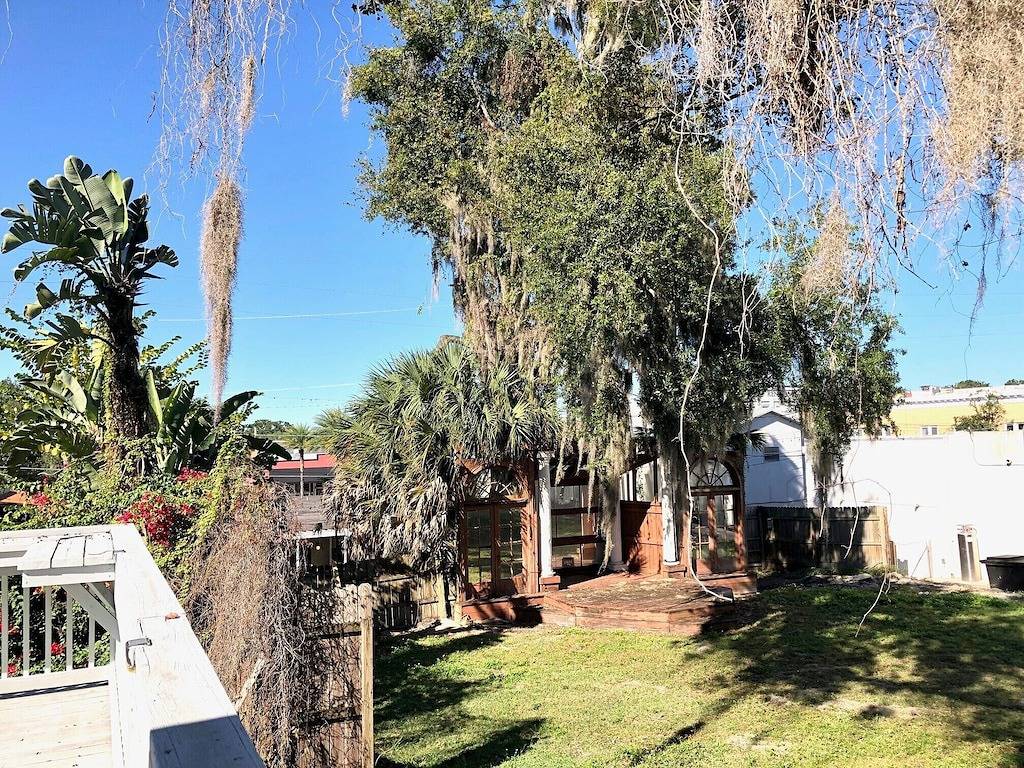 The Downtowner Cottage downtown Mt. Dora Location! Location! Location! in Mount Dora, Lake County