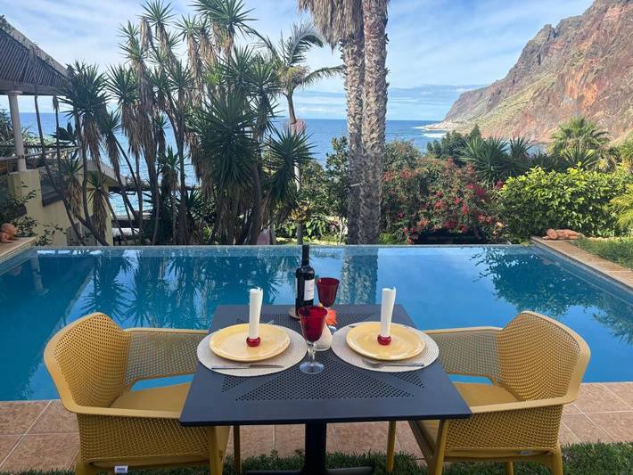 Gîte pour 3 personnes, avec vue ainsi que jardin et piscine à Jardim do Mar - 2